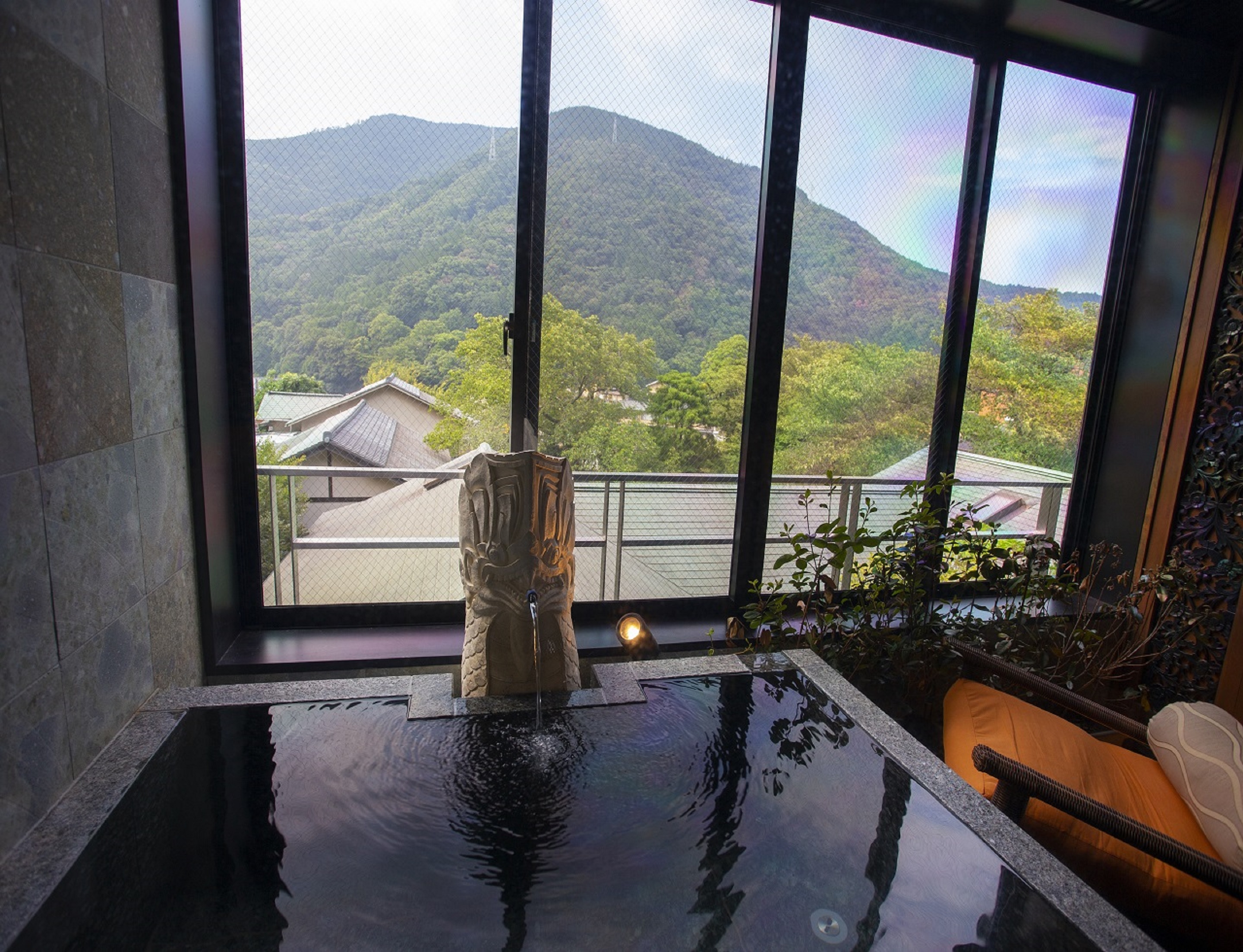 箱根 蓝瑠旅馆